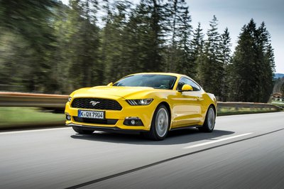 FordMustang2015_01.jpg