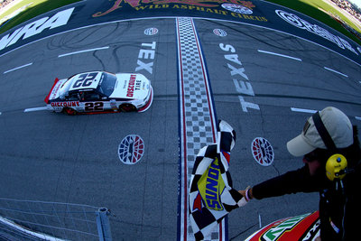 NASCAR_NNS_TMS_110213_Victory_Brad_Keselowski.jpg